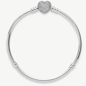 Pandora Moments Sparkling Heart Clasp Snake Chain
